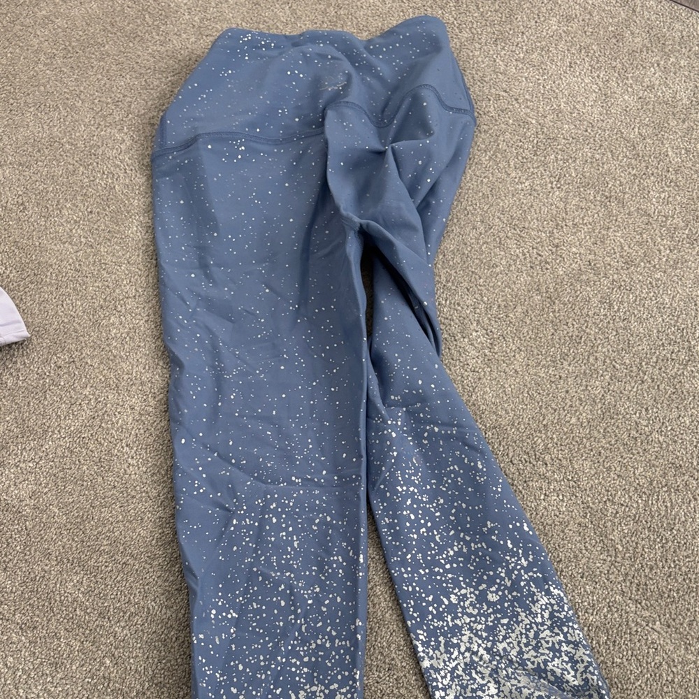 Beyond Yoga Blue and White Speckled Leggings